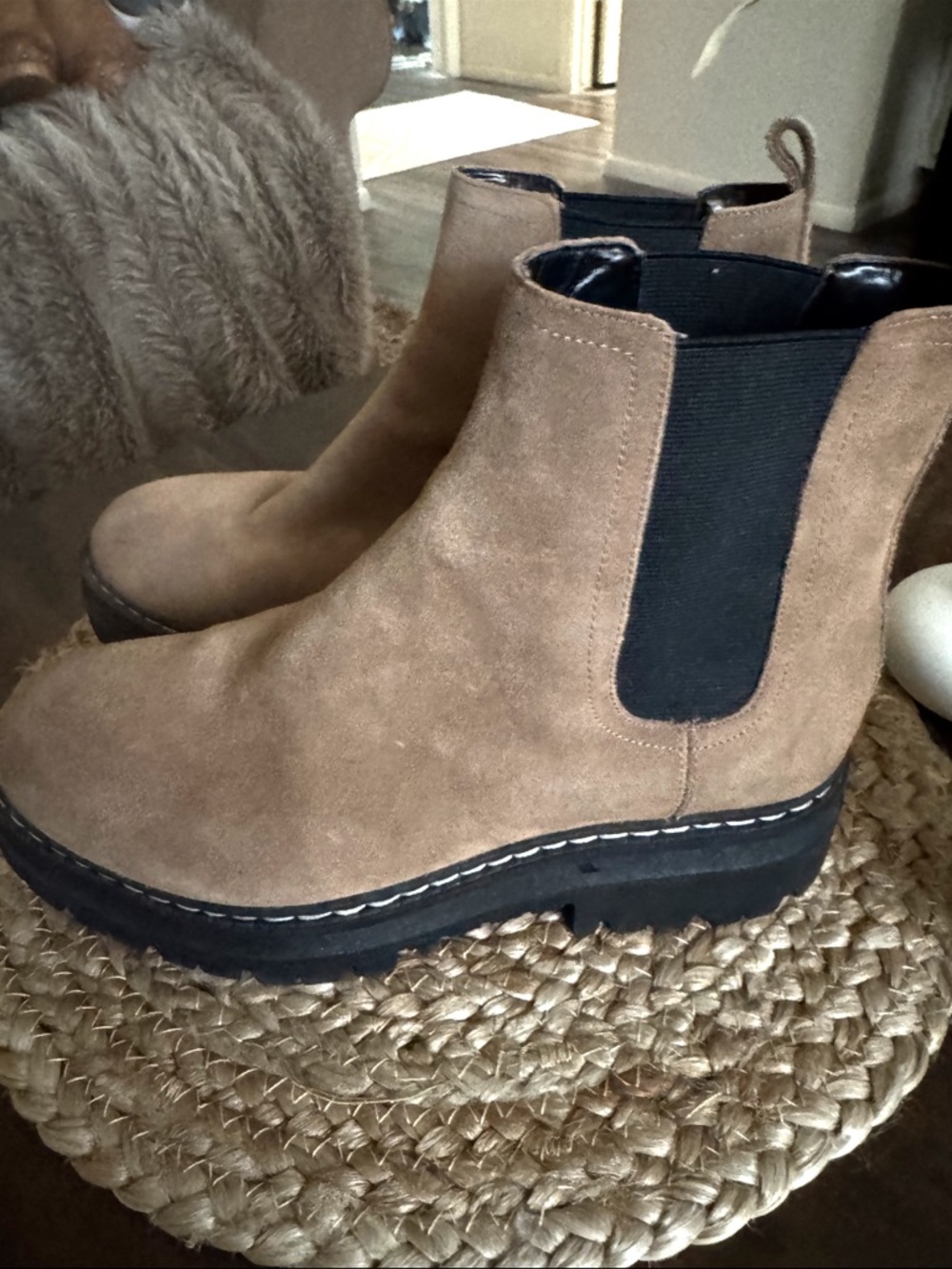 Marc Fisher Shoes | Marc Fisher Ltd Padmia Suede Ankle Boots, Size 8.5